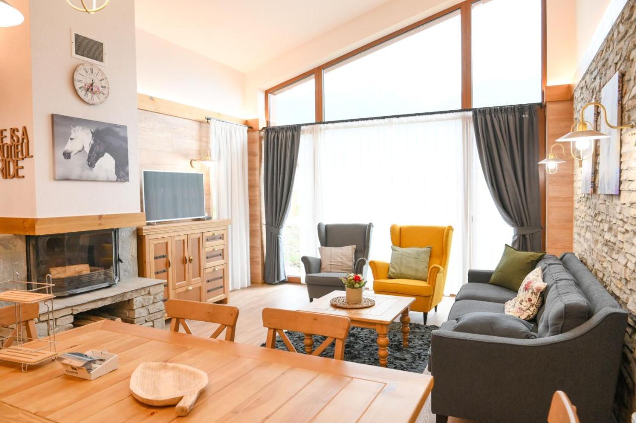 Villa Raphael Near The Pirin Golf Resort บันสโก ภายนอก รูปภาพ