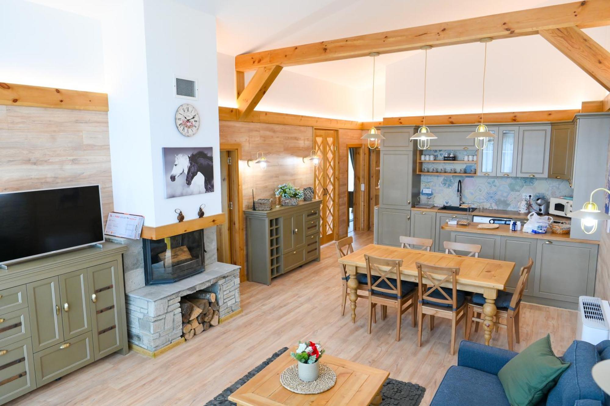 Villa Raphael Near The Pirin Golf Resort บันสโก ภายนอก รูปภาพ
